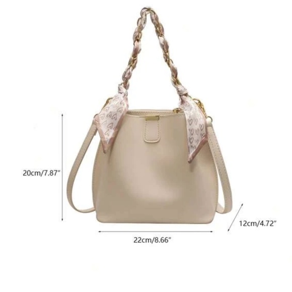 Luxe Vegan Leather Chain Detail Crossbody Bag - Picture 6 of 6